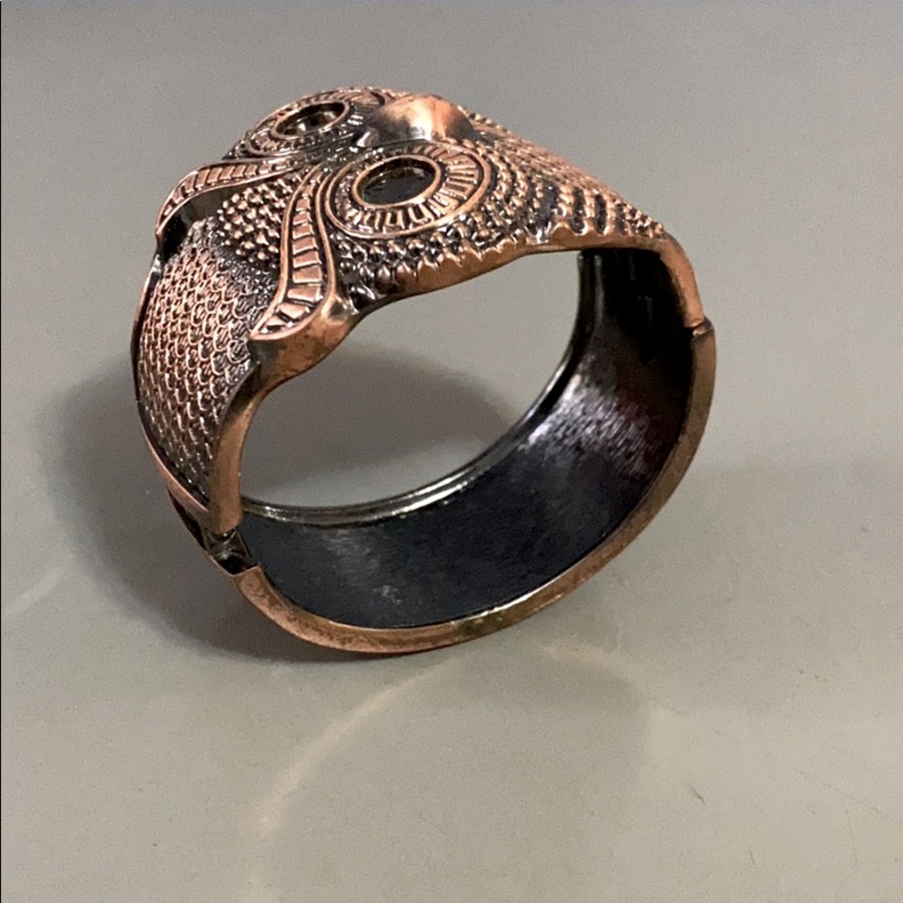 Cuff bracelet - Picture 2 of 2